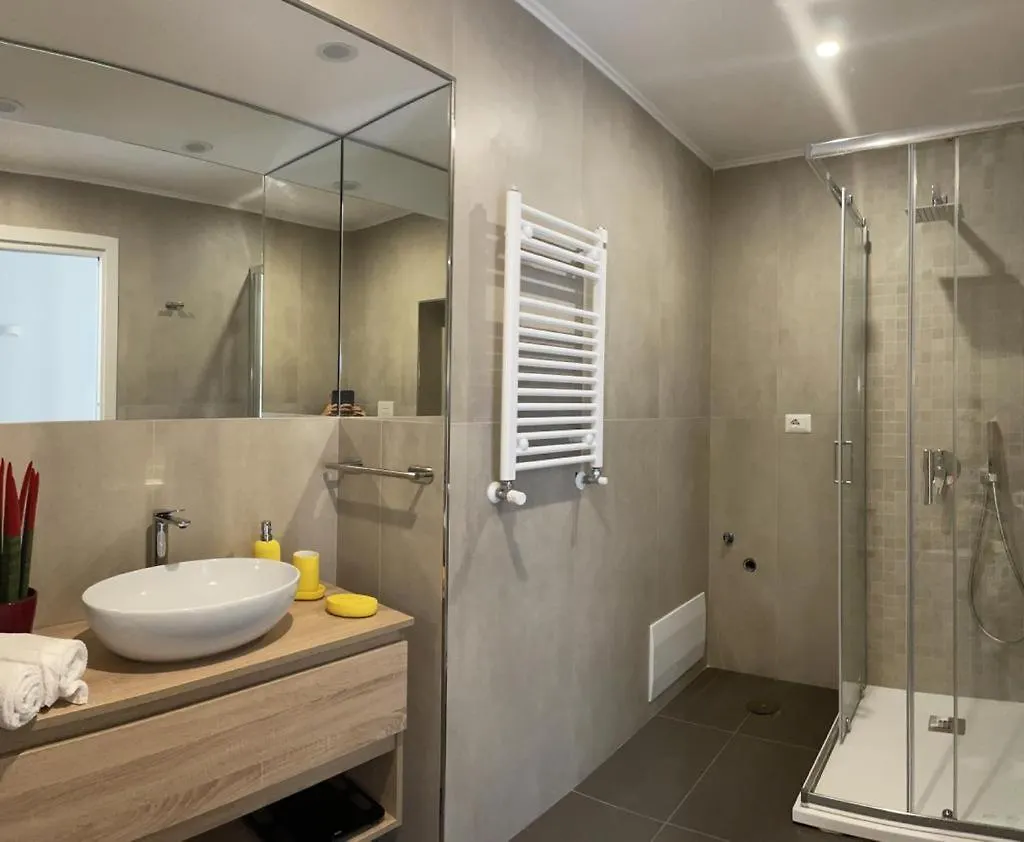 נאפולי Nabi Suite Riviera 0*,