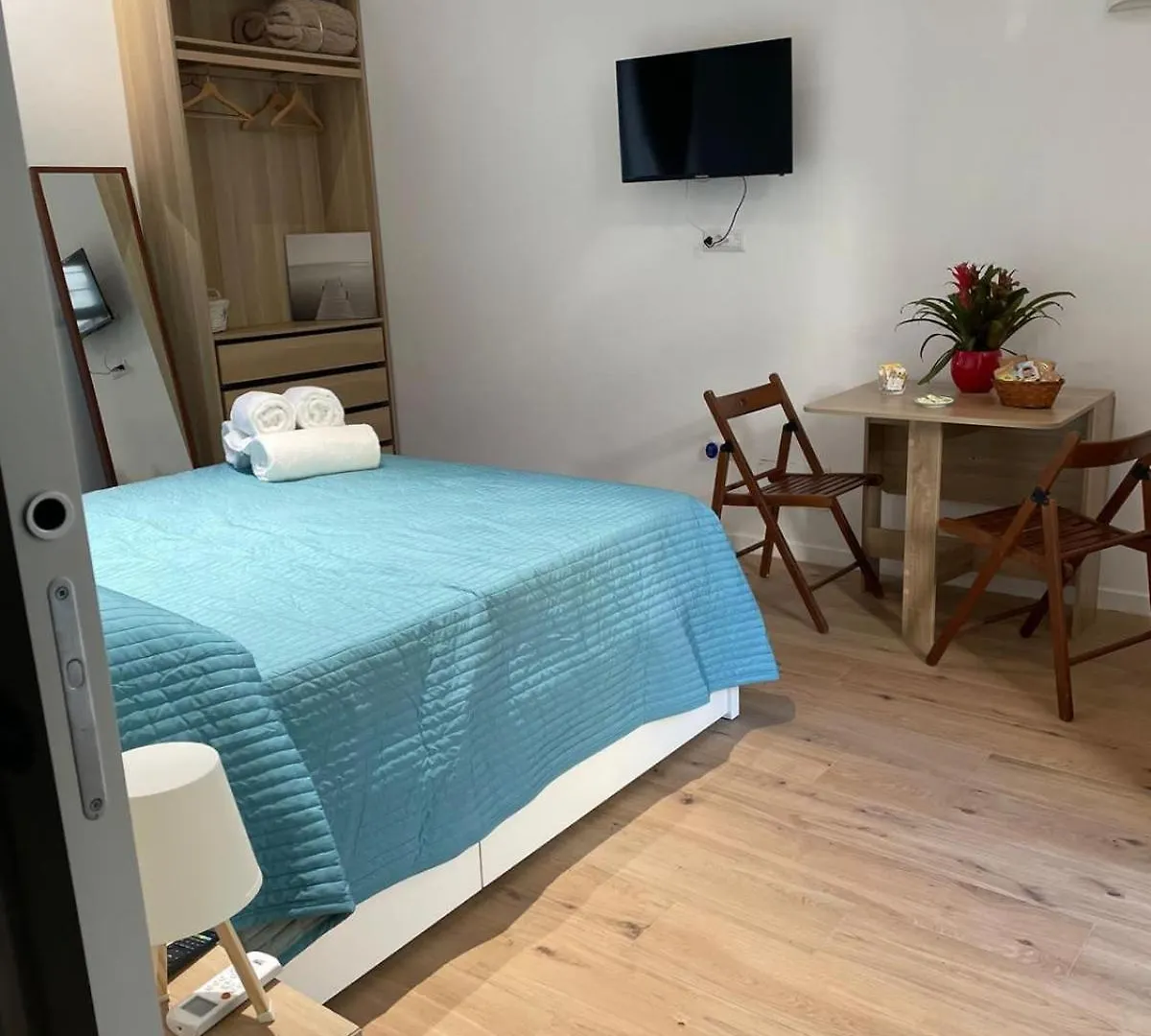 Nabi Suite Riviera Naples