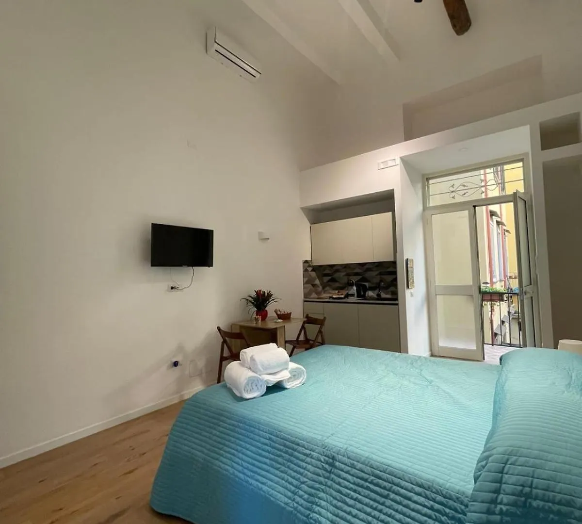 Nabi Suite Riviera Naples Italy